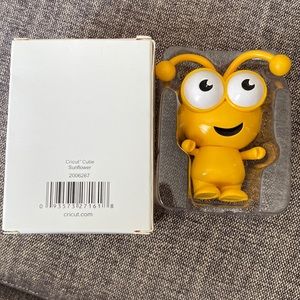 NWOT Cricut Cutie - Sunflower